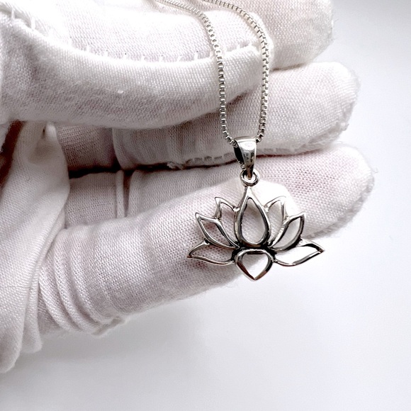 .925 Sterling Silver Lotus Flower Necklace - Picture 9 of 14